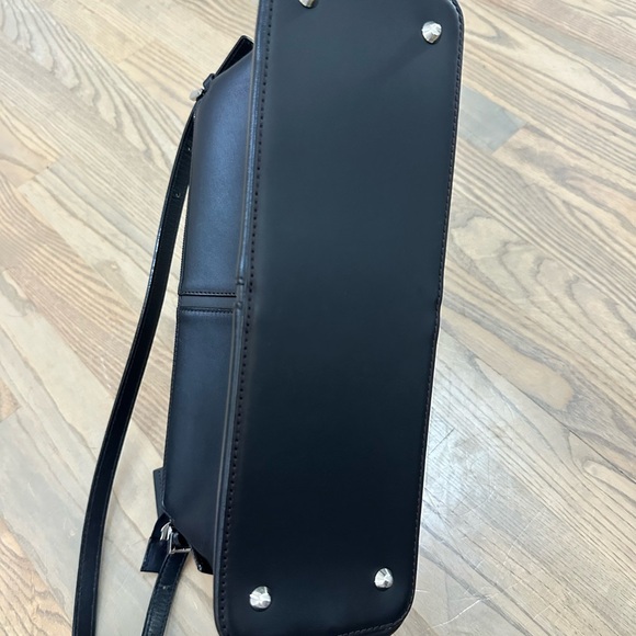 Burberry Black Leather Novacheck Shoulder Bag - Picture 4 of 10